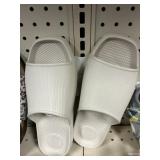 Totes slides size 9