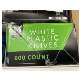 White plastic knives  600ct
