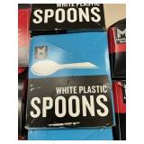 White plastic spoons 600ct