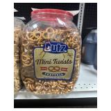 UTZ pretzels 60 oz