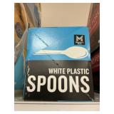 White plastic spoons 600ct