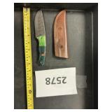 Handcrafted Damascus Steel knife