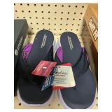 Skechers flip flop size 10