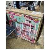 Barbie dreamhouse