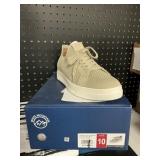 White Mt womens lace up sneaker size 10