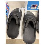 Oofos slides size M8W10