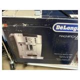 DeLonghi Magnifica XS -USED ?