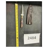 Handcrafted Damascus Steel knife