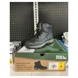 Eddie Bauer mens winterboot size 8