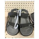 Oofos mens sandals size M9