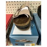 Mt Sole leather sandal size 8