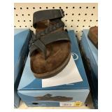 Mt Sole leather sandal size 8