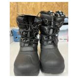 Youth snow boots size 3