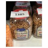 UTZ mini twist pretzels 60 oz