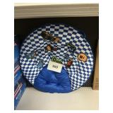 Saucer seat