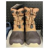 Youth snow boots size 5