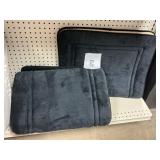 Memory foam bath mats 2 ct