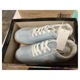 Joe boxer girls sneakers size 5