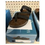 Mt Sole leather sandal size 9