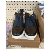 Steve Madden boys sneakers size 4