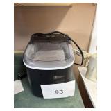 Ice maker