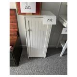 White 1 door cabinet 15inWx13inDx34inH