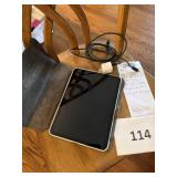 Ipad model 10th gen wifi only & case 10.9in