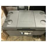 Igloo cooler on wheels 90qt
