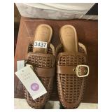 A new day ladies slip on shoe size 6.5