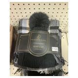 Charlotte Daniel hat-scraf  set 3 ct