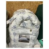 Threshold printed scallop comforter set 3pc F/Q