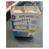 GE LED light bulbs 60W 4 ct