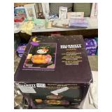 Hello Kitty & friends jack o lantern