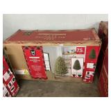 Pre-lit 7.5ft Ducjess fir tree