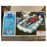 Inflatable sun tub 6.7 ft long