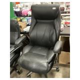 Black office chair