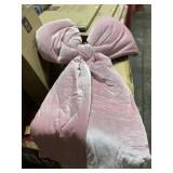 Oversized decorative bow