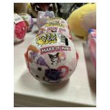 Hello Kitty & friends make it mini verse 3 ct