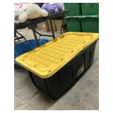 Large tote w/ water slide -used