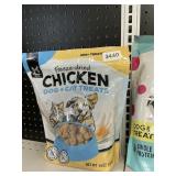Chicken dog & cat treats 16 oc