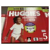 Huggies 144 diapers size 5