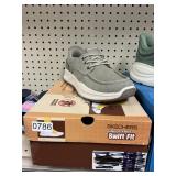 Skechers mens size 10