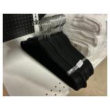 Velvet black hangers 25pk