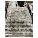 Fur pet bed 34inx26in