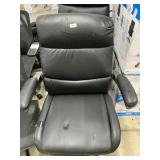 Black arm office chair