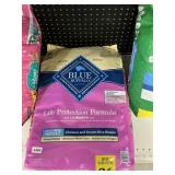 Blue Buffalo small adult chicken & rice 26lbs
