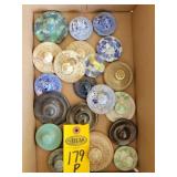 Cole Pottery Lids 20 Pcs