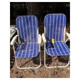 2 Folding Lawn Chairs