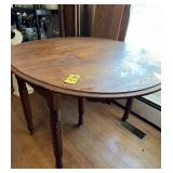 Antique 5 Legged Oak Table & 3 Leafs