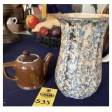 Cash Family Vase & Hull Small Tea Pot